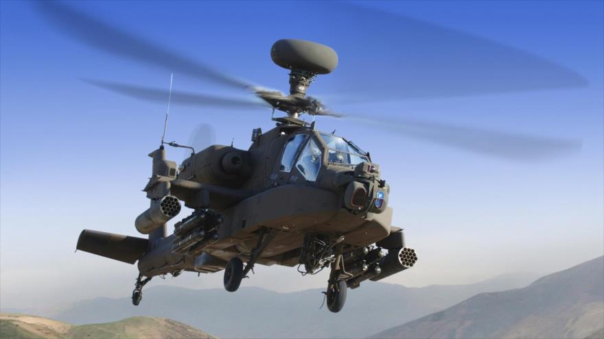 helicóptero Apache saudí