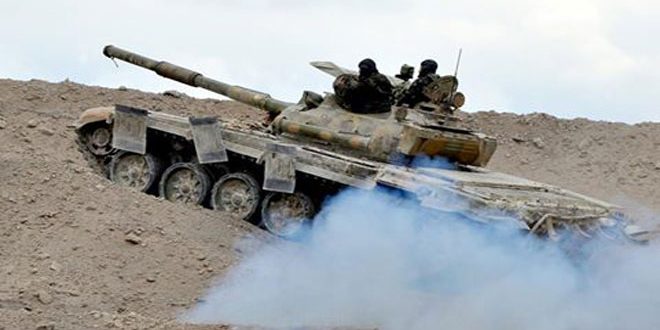 Tanque avanza en Palmira.