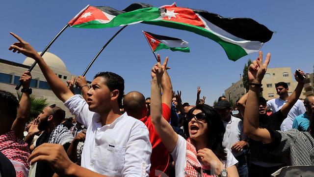 mani-anti-israeli-jordania