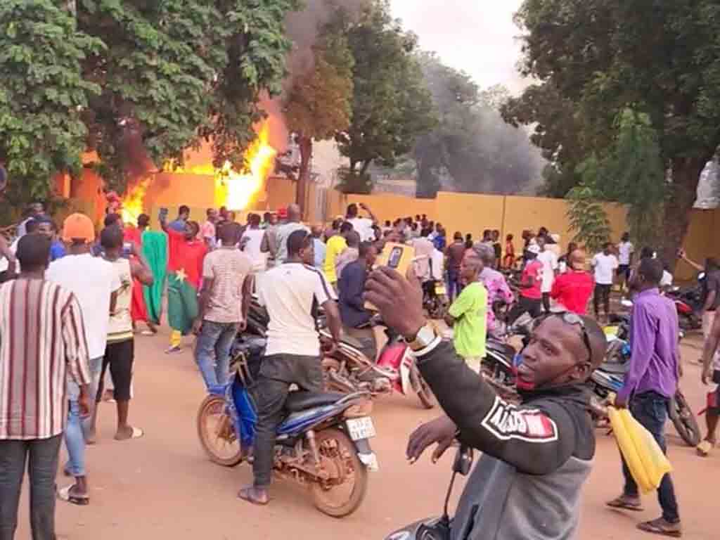 burkina-faso-ataque-embajada-francia