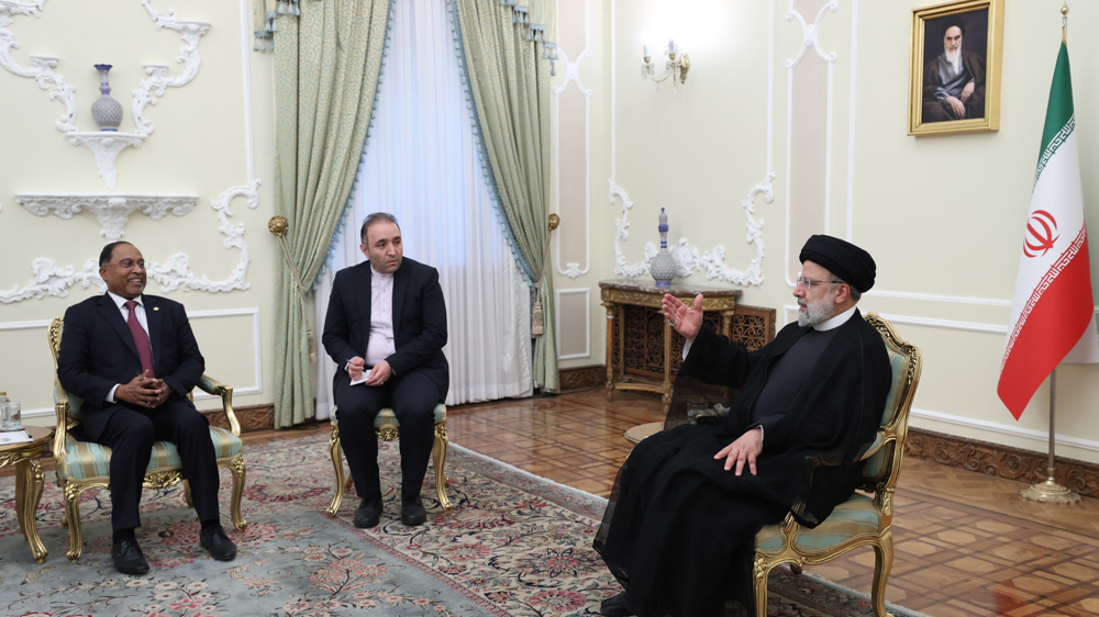 Ebrahim Raisi y Zambry Abdul Kadir