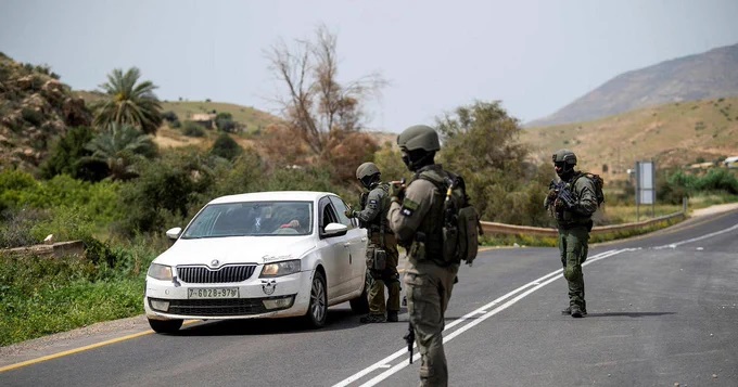 Soldados israelíes en la Cisjordania ocupada