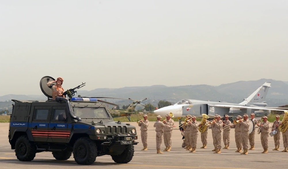 Militares rusos en la base de Hamaimim (Siria)