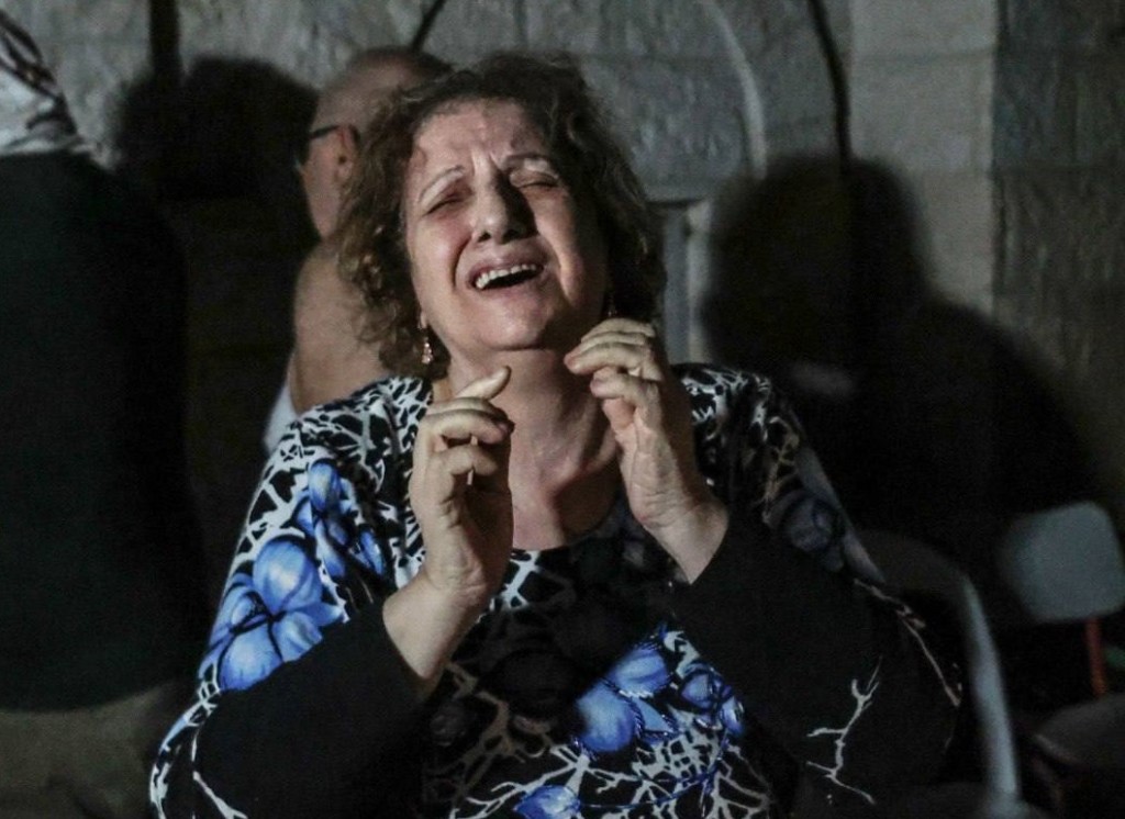 mujer-palestina-bombardeo-iglesia