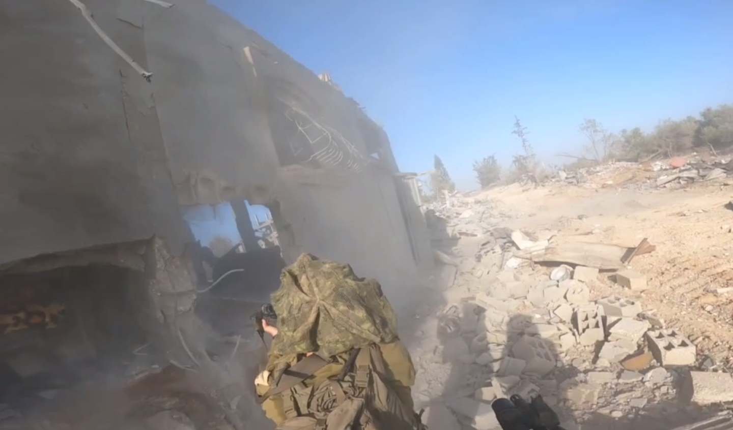 soldado-israeli-edificio-gaza