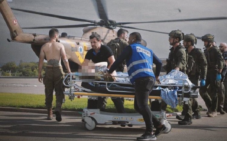 helicopteros-evacuan-solados-herido