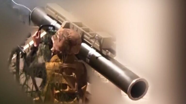 combatiente-hezbola-lanza-misil