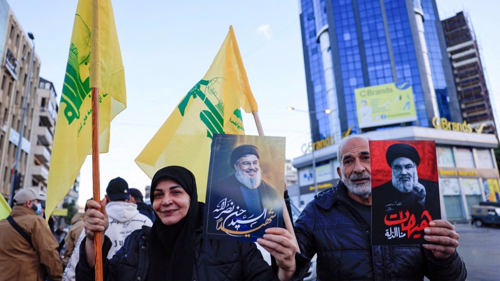 dos-residentes-beirut-banderas-hezbola