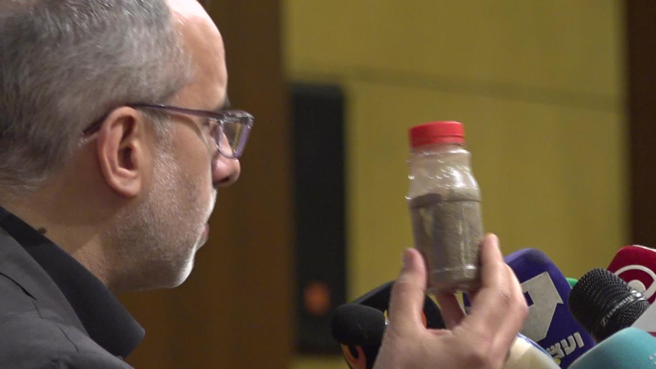 tarro-tierra-al-quds-tumba-nasrala