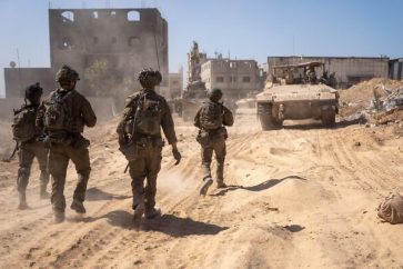 Soldados israelíes en Yabaliya, en el norte de Gaza