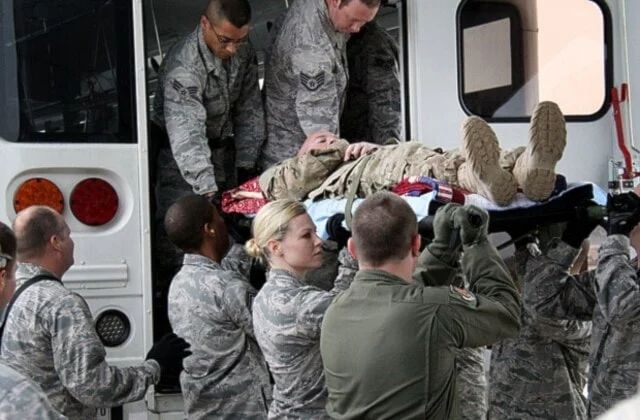 transporte-herido-estadounidense