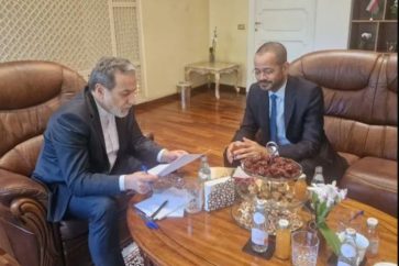 Abbas Araghchi y su homólogo omaní Badr al-Busaidi