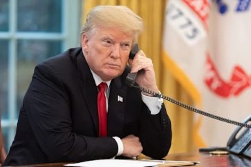 donald-trump-telefono