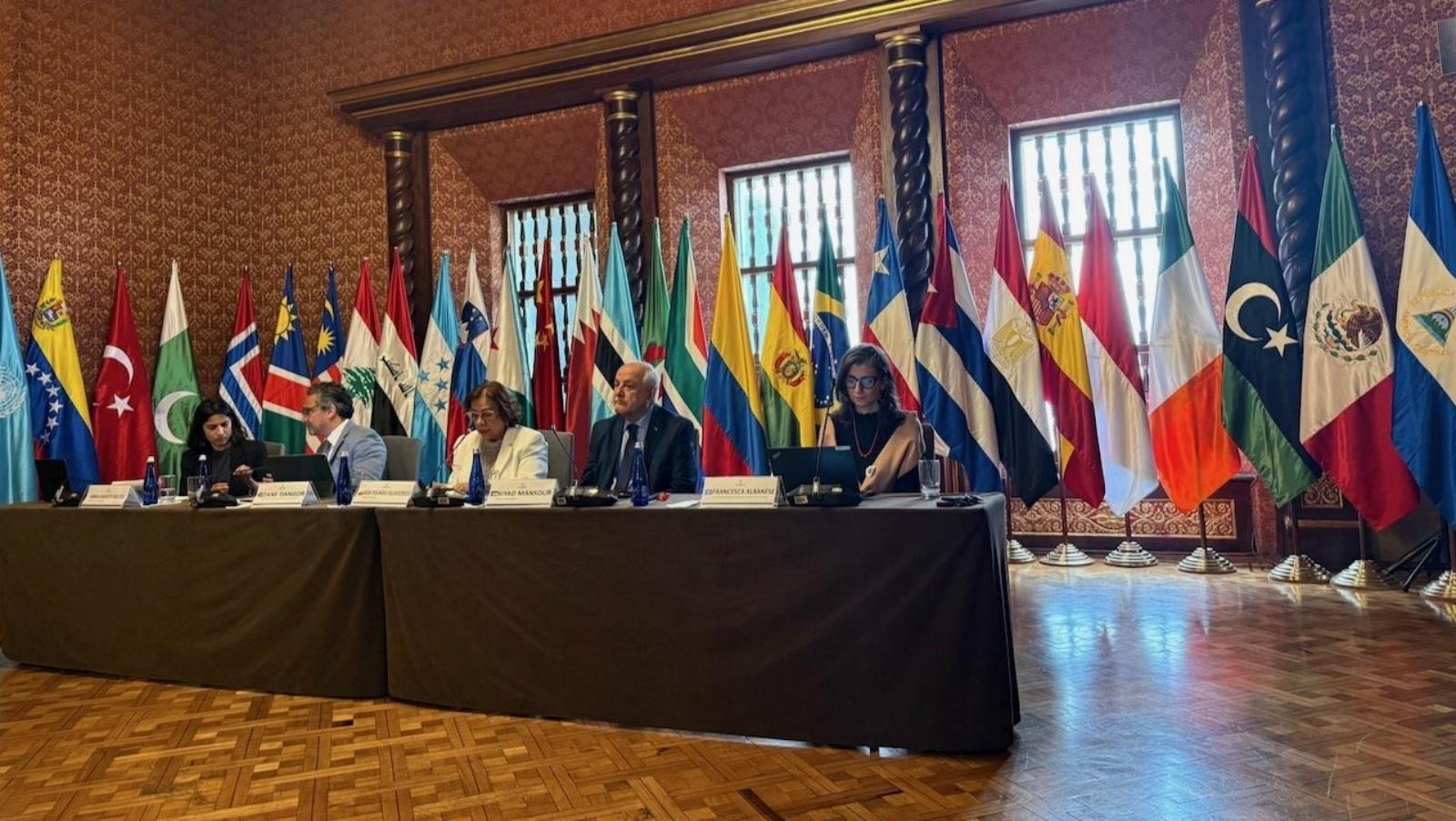 reunion-bogota-grupo-la-haya