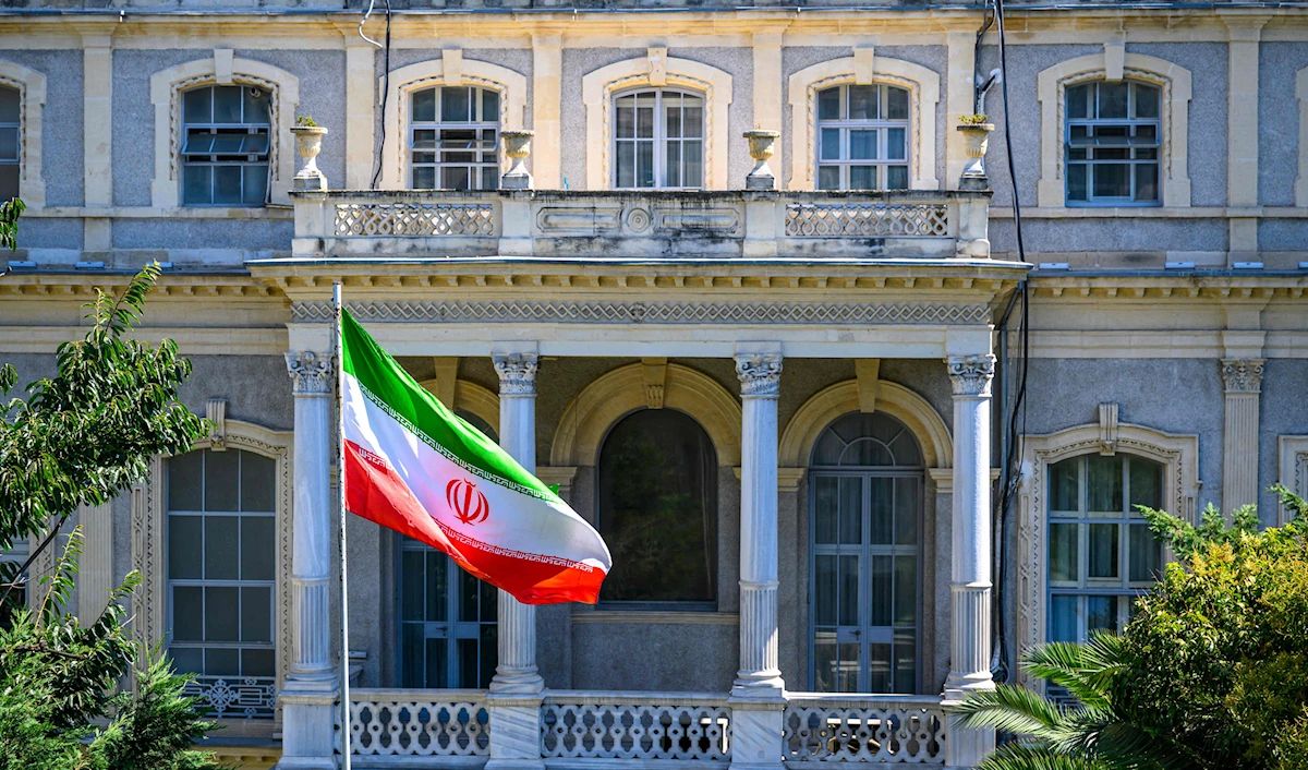 ministerio-exteriores-iran-bandera