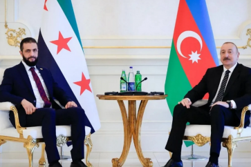 El presidente interino sirio, Ahmad Sharaa, mantuvo conversaciones con su homólogo azerbaiyano, Ilham Aliyev, en Bakú el 12 de julio de 2025