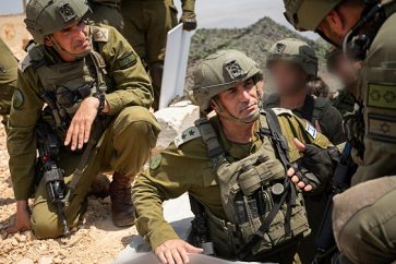 Zamir durante la incursión en territorio libanés