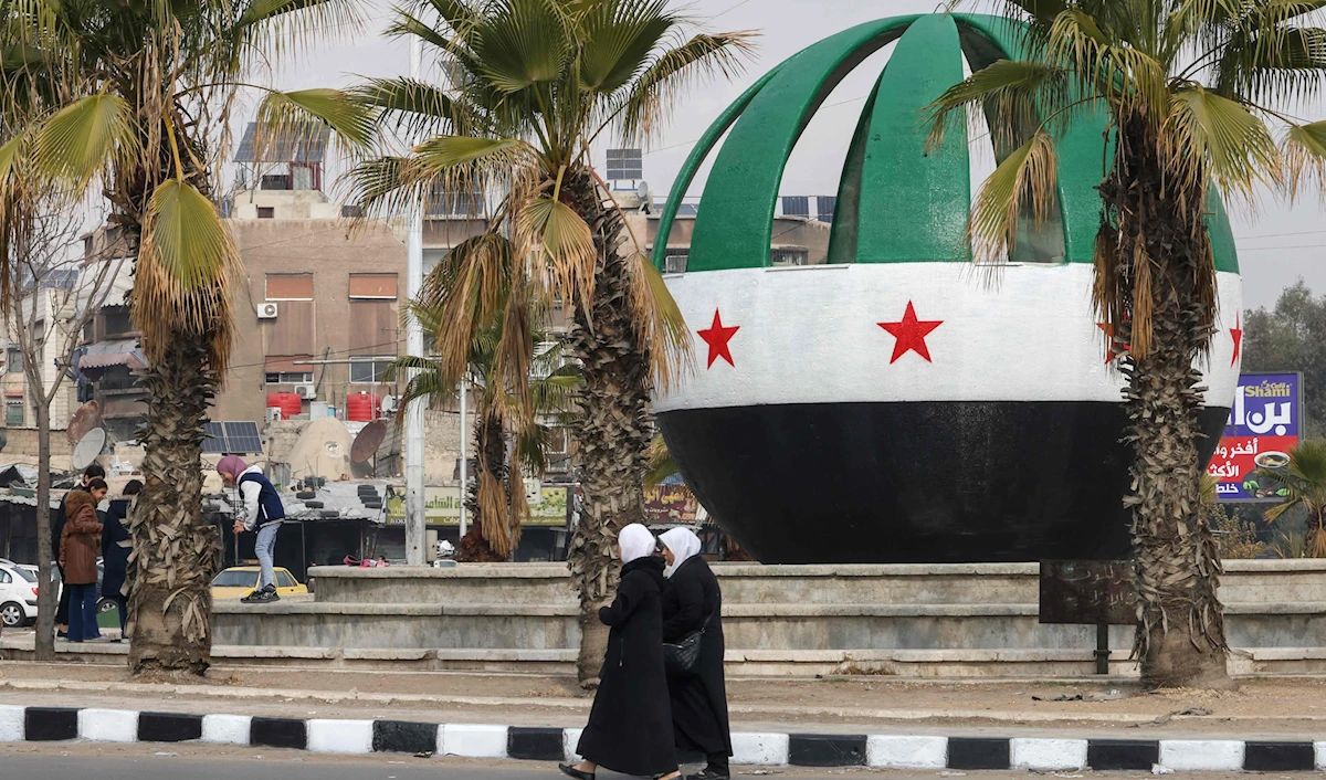 plaza-siria-bandera