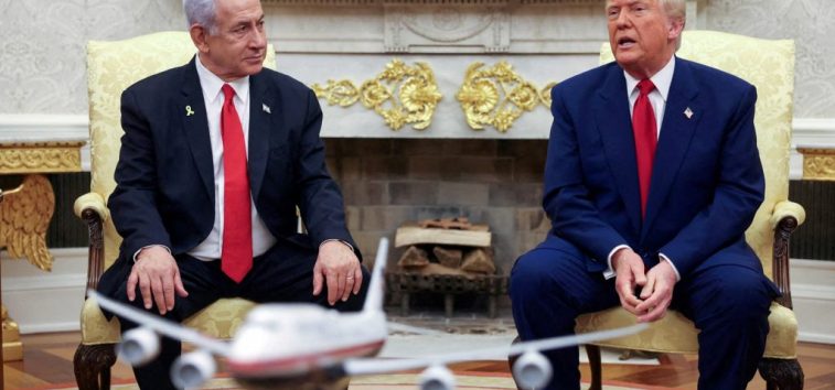  <a href="https://es-archive.almanar.com.lb/1336029">Reunión Trump-Netanyahu: El futuro del alto el fuego en Gaza es incierto y desacuerdos sobre la segunda fase</a>